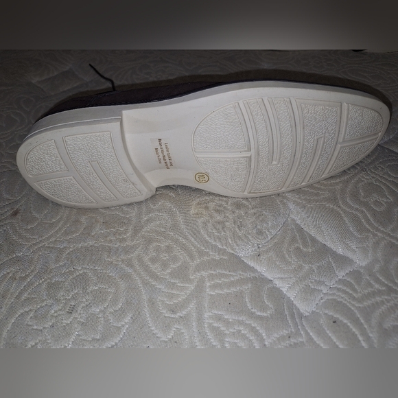 A pair of Franco Vanucci brown suede men's loafers in a size 10.5. EUC. - Picture 4 of 13